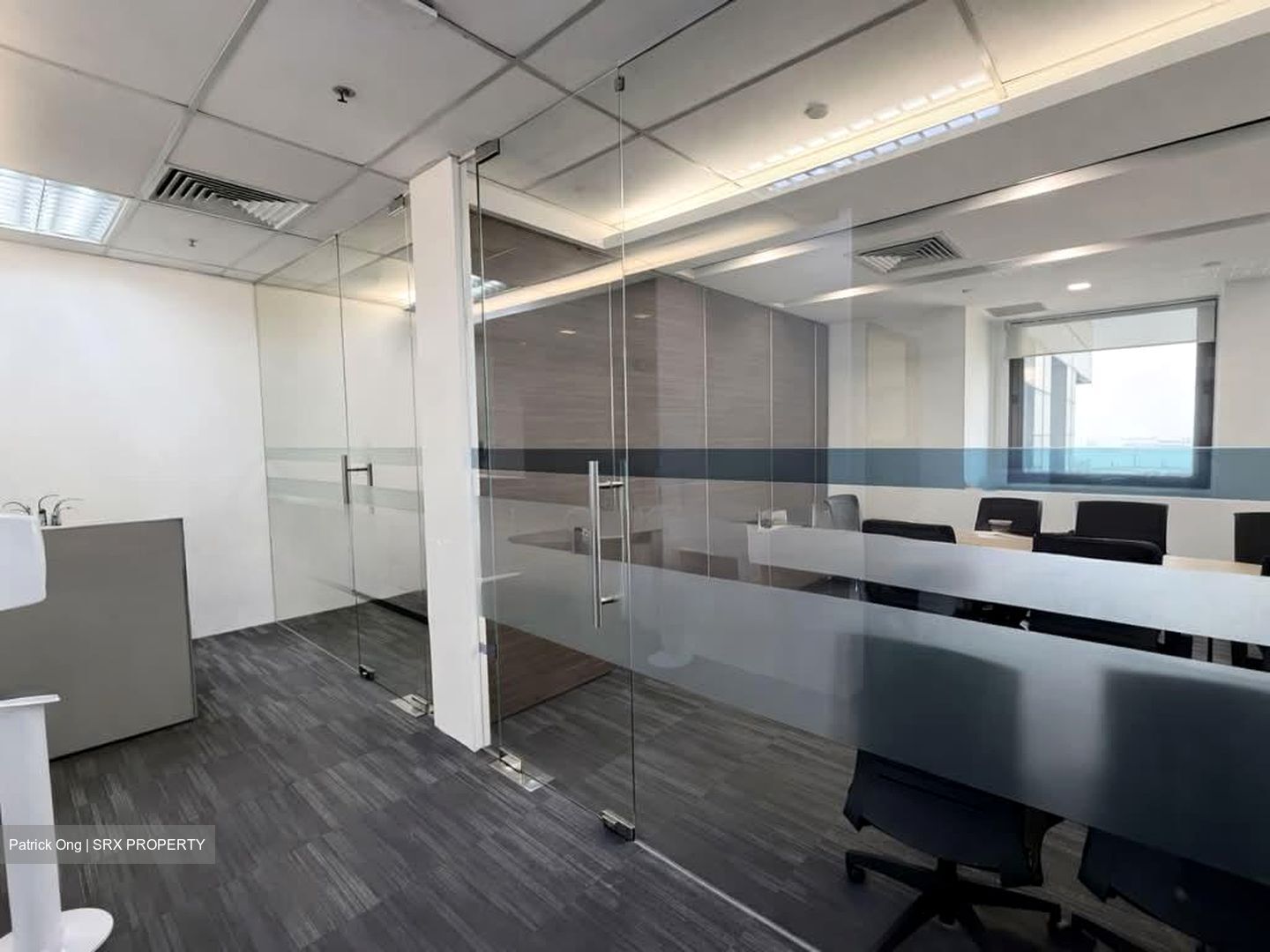 Lippo Centre (D2), Office #568709721